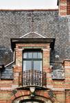 Avenue Van Cutsem 27, Tournai, lucarne passante (© APEB, photo 2002).