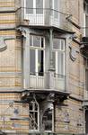 Avenue Louis Bertrand 63-65, Schaerbeek, pan coupe, oriel, premier étage (© APEB, photo 2012).