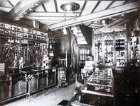English Shop, Rue du Marché aux Herbes 15, Bruxelles, vue intérieure du magasin (© Fondation CIVA Stichting/AAM, Brussels /Paul Hamesse)